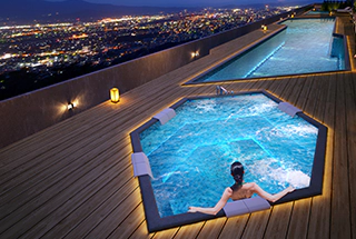 Jacuzzi at Ruparel Vivanza